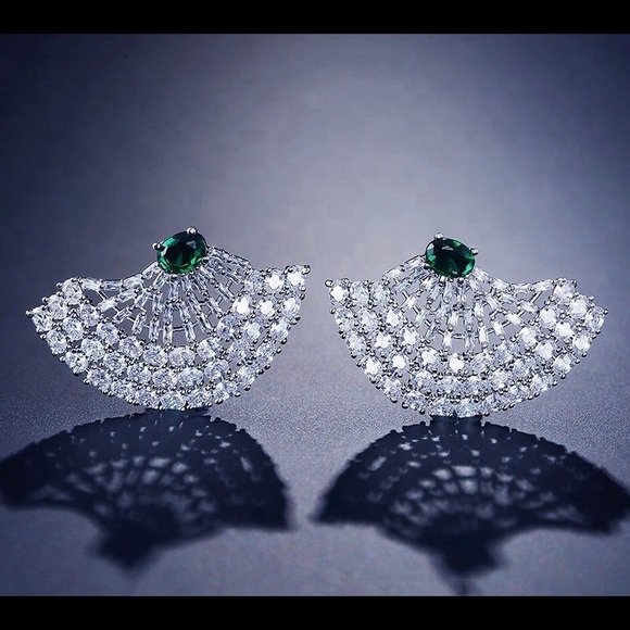 Emerald Green wedding bridal fan sparkle handmade earrings - Picture 6 of 7